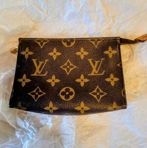 LOUIS VUITTON Poche Toilette 15 Monogram Canvas Pouch Clutch Bag pouch